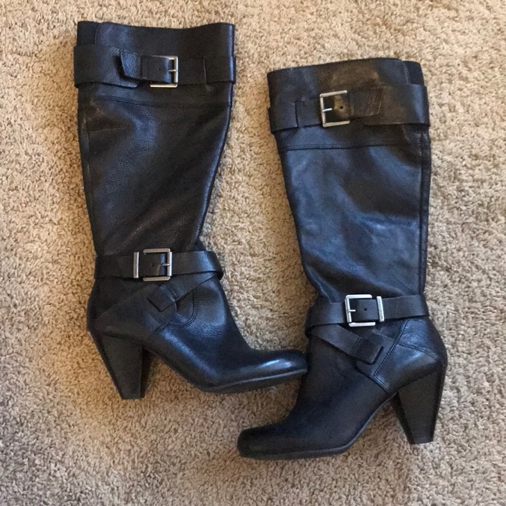 Arturo Chaing black boots